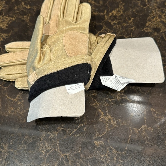 Isotoner quilted brown/gold Vintage gloves with suede fingers and palms!  NWOT - Picture 7 of 10